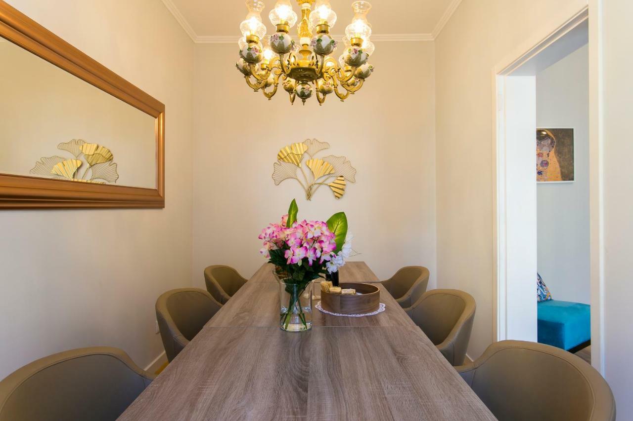 Art Deco 4 Bedrooms Flat In The Center Lissabon